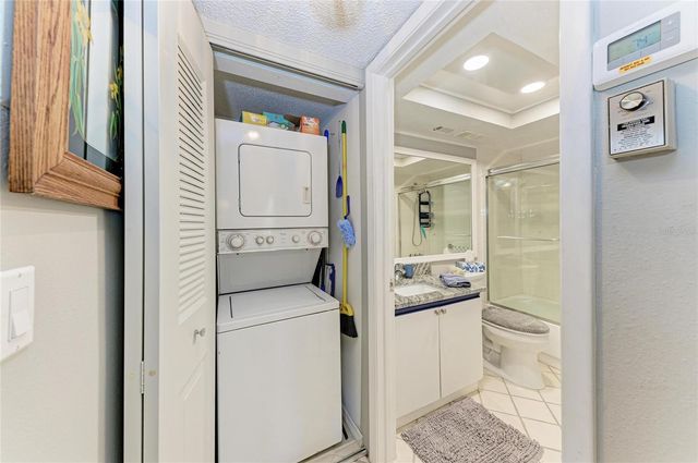 625 30TH AVENUE W G203, Bradenton, FL 34205