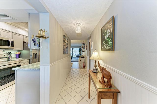 625 30TH AVENUE W G203, Bradenton, FL 34205