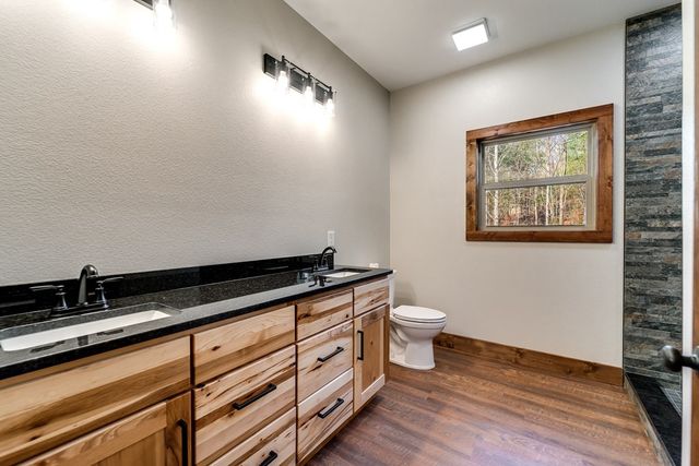 397 Kennelly Loop, Murphy, NC 28906