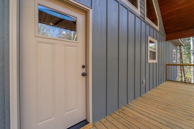 397 Kennelly Loop, Murphy, NC 28906