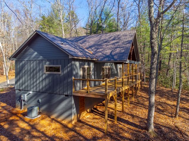 397 Kennelly Loop, Murphy, NC 28906