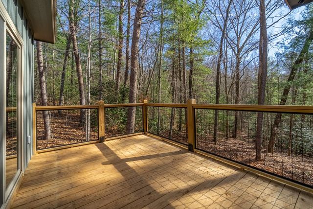 397 Kennelly Loop, Murphy, NC 28906