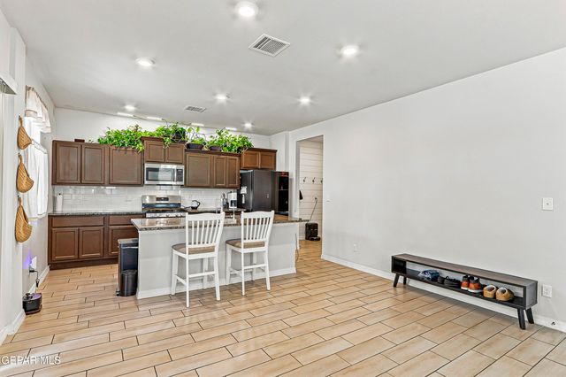 10620 HIDDEN ARCH Place, El Paso, TX 79924