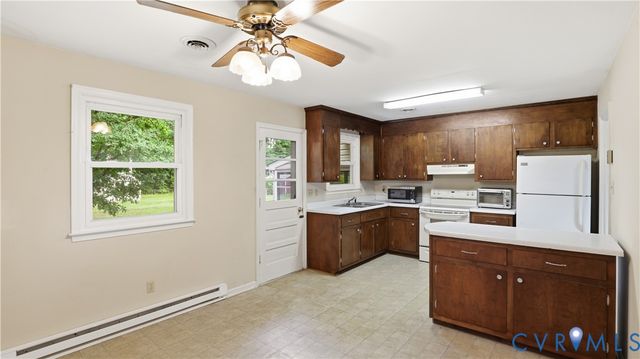 2915 Lakeside Dr, Prince George, VA 23875