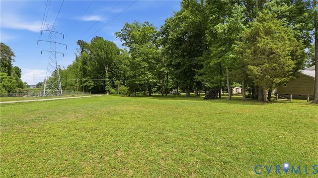2915 Lakeside Dr, Prince George, VA 23875