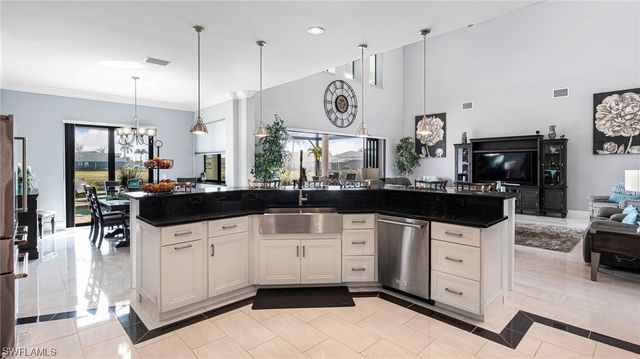 101 SW 39th PL, Cape Coral, FL 33991