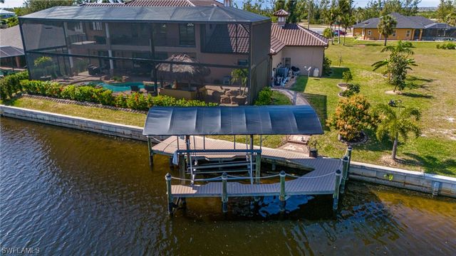 101 SW 39th PL, Cape Coral, FL 33991