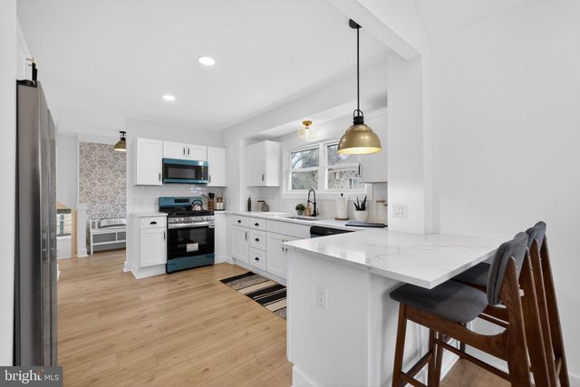 210 RIDGE AVE, Blackwood, NJ 08012