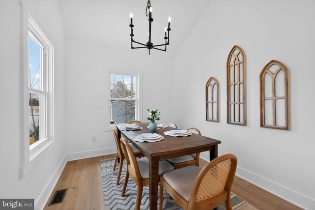 210 RIDGE AVE, Blackwood, NJ 08012