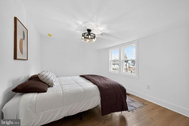 210 RIDGE AVE, Blackwood, NJ 08012