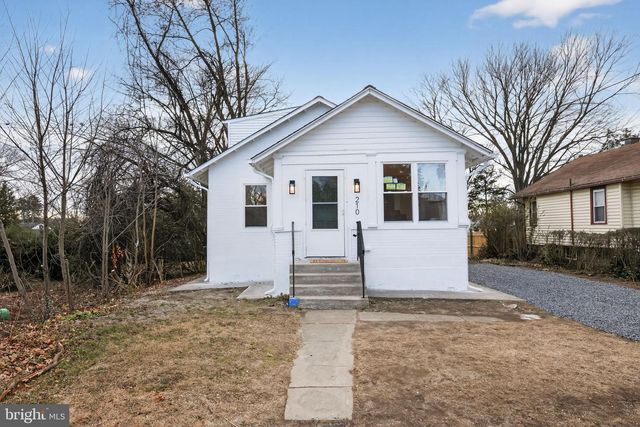 210 RIDGE AVE, Blackwood, NJ 08012