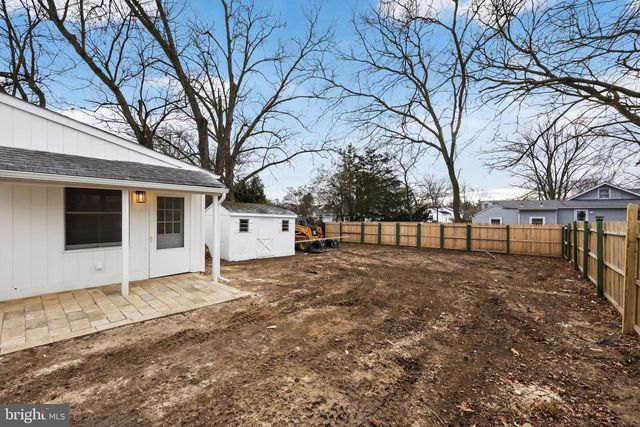 210 RIDGE AVE, Blackwood, NJ 08012