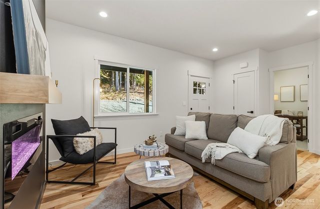 2816 Callow Road, Lake Stevens, WA 98258