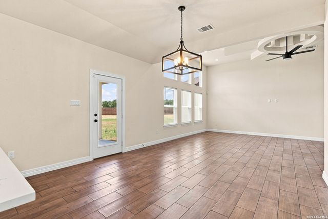 100 W SHORT MEADOW DR, Lytle, TX 78052