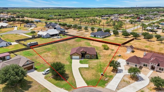 100 W SHORT MEADOW DR, Lytle, TX 78052