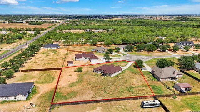 100 W SHORT MEADOW DR, Lytle, TX 78052
