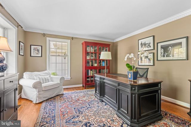 725 S ROBERTS RD, Bryn Mawr, PA 19010