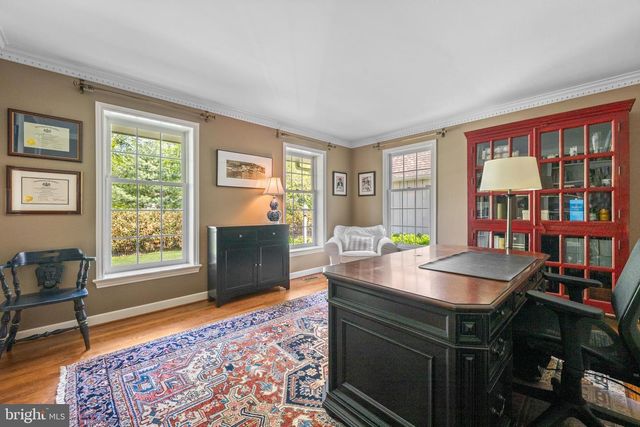 725 S ROBERTS RD, Bryn Mawr, PA 19010