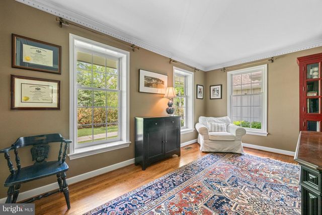725 S ROBERTS RD, Bryn Mawr, PA 19010