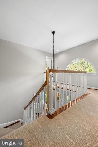 725 S ROBERTS RD, Bryn Mawr, PA 19010