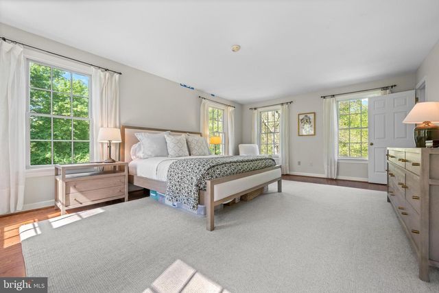 725 S ROBERTS RD, Bryn Mawr, PA 19010