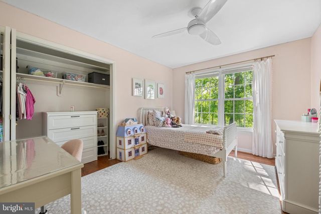 725 S ROBERTS RD, Bryn Mawr, PA 19010