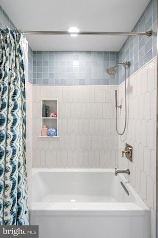 725 S ROBERTS RD, Bryn Mawr, PA 19010