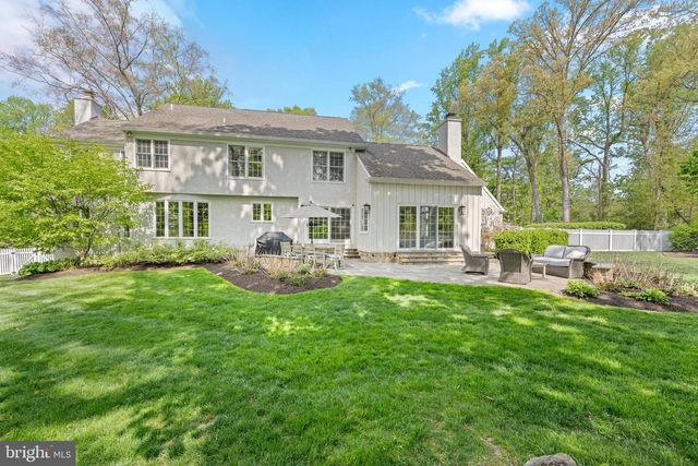 725 S ROBERTS RD, Bryn Mawr, PA 19010