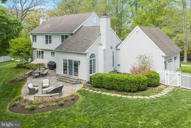 725 S ROBERTS RD, Bryn Mawr, PA 19010