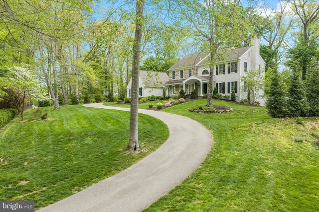 725 S ROBERTS RD, Bryn Mawr, PA 19010