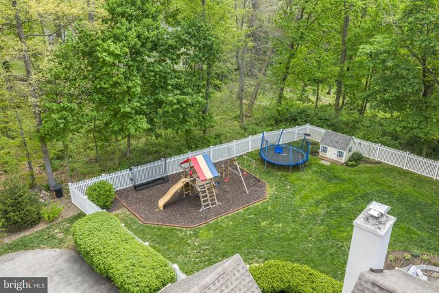 725 S ROBERTS RD, Bryn Mawr, PA 19010