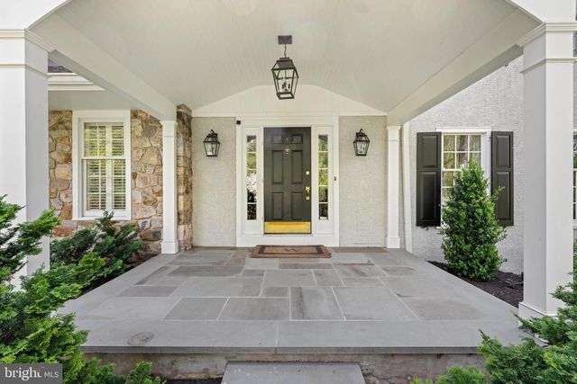 725 S ROBERTS RD, Bryn Mawr, PA 19010
