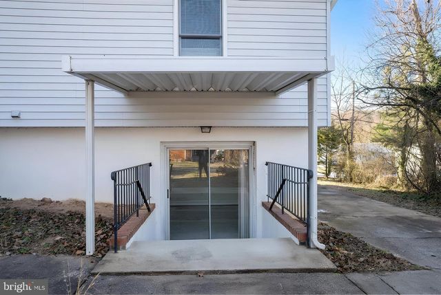 8729 36TH AVE, College Park, MD 20740