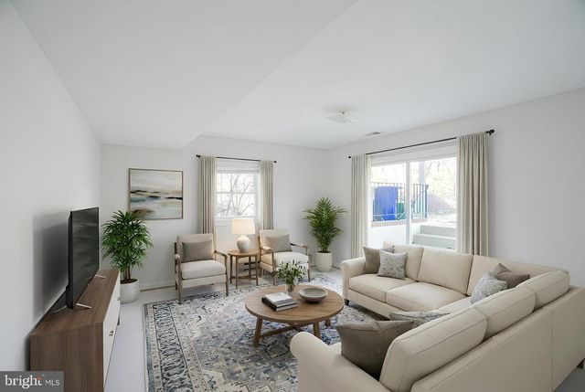 8729 36TH AVE, College Park, MD 20740