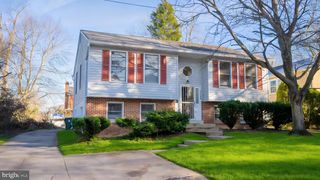 8729 36TH AVE, College Park, MD 20740