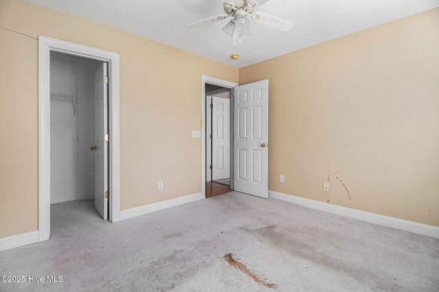 4979 Glen Cove Drive SE, Southport, NC 28461