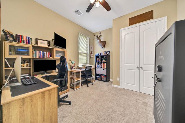 120 Buckeye Drive, Montgomery, TX 77316