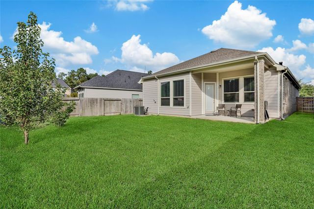 120 Buckeye Drive, Montgomery, TX 77316