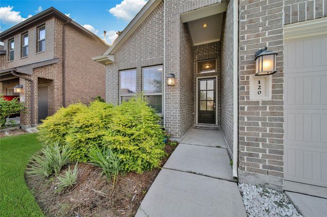 120 Buckeye Drive, Montgomery, TX 77316