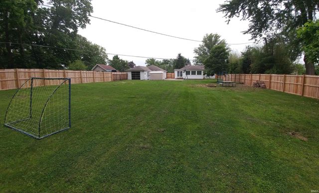 402 W Perkins Street, Hartford City, IN 47348