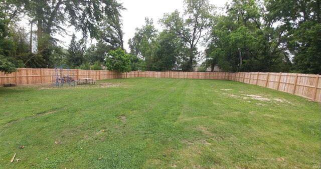 402 W Perkins Street, Hartford City, IN 47348