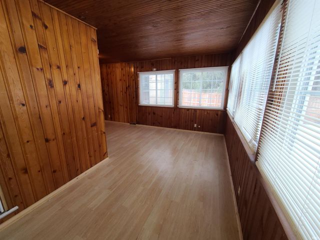 402 W Perkins Street, Hartford City, IN 47348