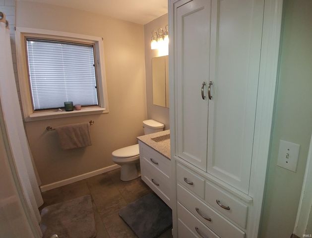 402 W Perkins Street, Hartford City, IN 47348