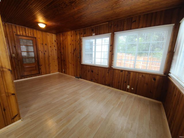 402 W Perkins Street, Hartford City, IN 47348