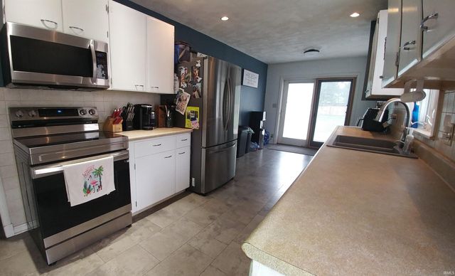 402 W Perkins Street, Hartford City, IN 47348