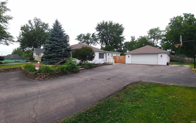 402 W Perkins Street, Hartford City, IN 47348