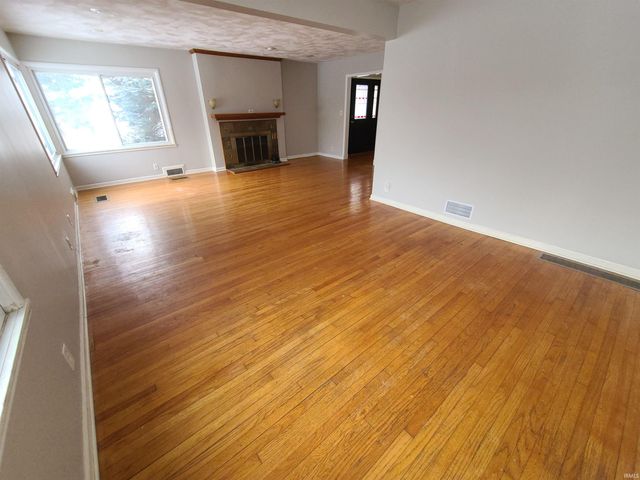 402 W Perkins Street, Hartford City, IN 47348