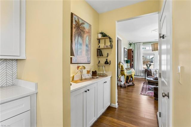 5 Dove Point TRL, Poquoson, VA 23662