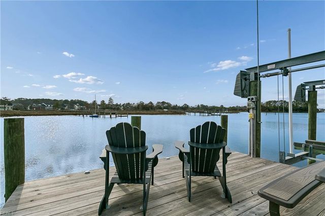 5 Dove Point TRL, Poquoson, VA 23662