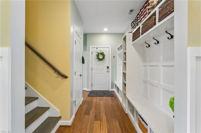 5 Dove Point TRL, Poquoson, VA 23662